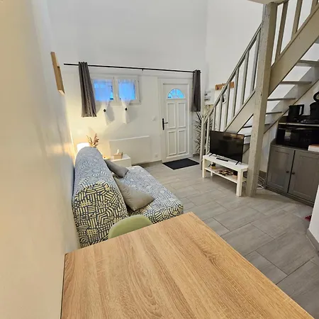 Location Mezzanine * 维尔特·圣丹尼斯